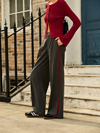 Damen Strickjacke mit Knopfleiste und Weite Hose Outfit-Luzern Mode