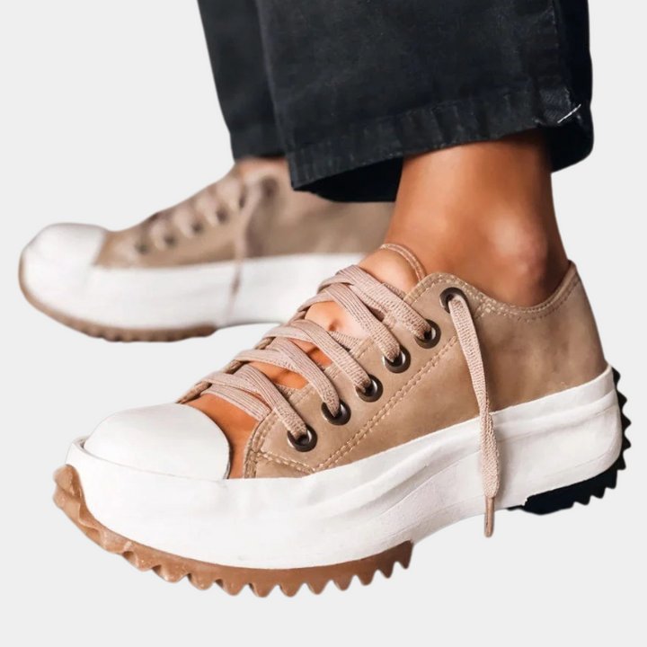 Damen Sneaker mit Plateau und Stern-Detail für Alltag-Luzern Mode
