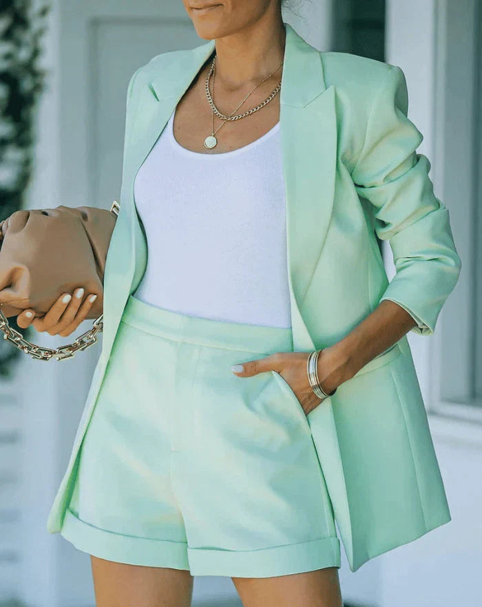 Elastischer Blazer | High-Waist Shorts mit Gürtel | figurschmeichelnd | knitterfrei-Grün-S-Luzern Mode