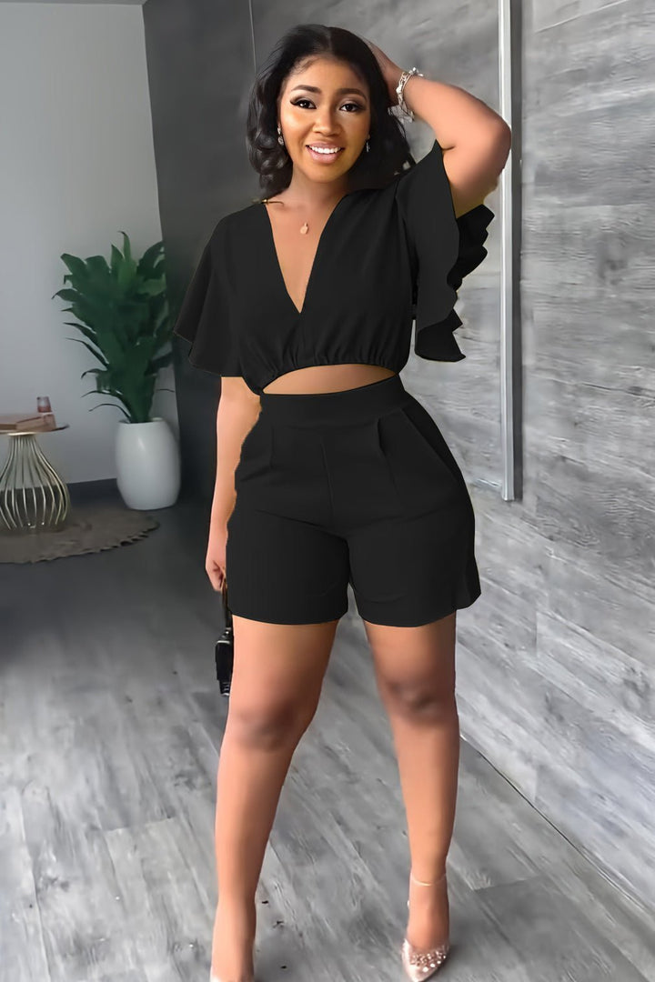 Gefaltetes Crop-Top | tiefer V-Ausschnitt | High-Waist Shorts | luftiger Stoff | Taschen-Schwarz-S-Luzern Mode