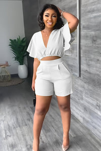 Gefaltetes Crop-Top | tiefer V-Ausschnitt | High-Waist Shorts | luftiger Stoff | Taschen-Weiß-S-Luzern Mode