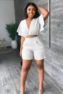 Gefaltetes Crop-Top | tiefer V-Ausschnitt | High-Waist Shorts | luftiger Stoff | Taschen-Weiß-S-Luzern Mode