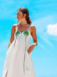 Weißes Kleid | Leichtes Trägerkleid | Tropenprint | Bequem | Sommermode-Weiß-S-Luzern Mode
