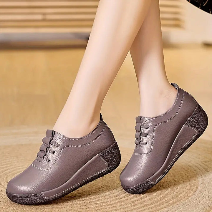 Damen Komfort-Sneaker mit Keilabsatz für Alltag und Büro-Luzern Mode