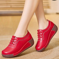 Damen Komfort-Sneaker mit Keilabsatz für Alltag und Büro-Rot-35-Luzern Mode