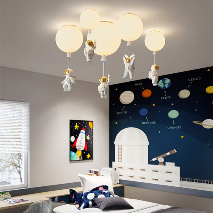 Kinderzimmer Deckenleuchte | Mond Astronaut LED Nachhaltig Stimmungsvoll Einzigartig-Luzern Mode