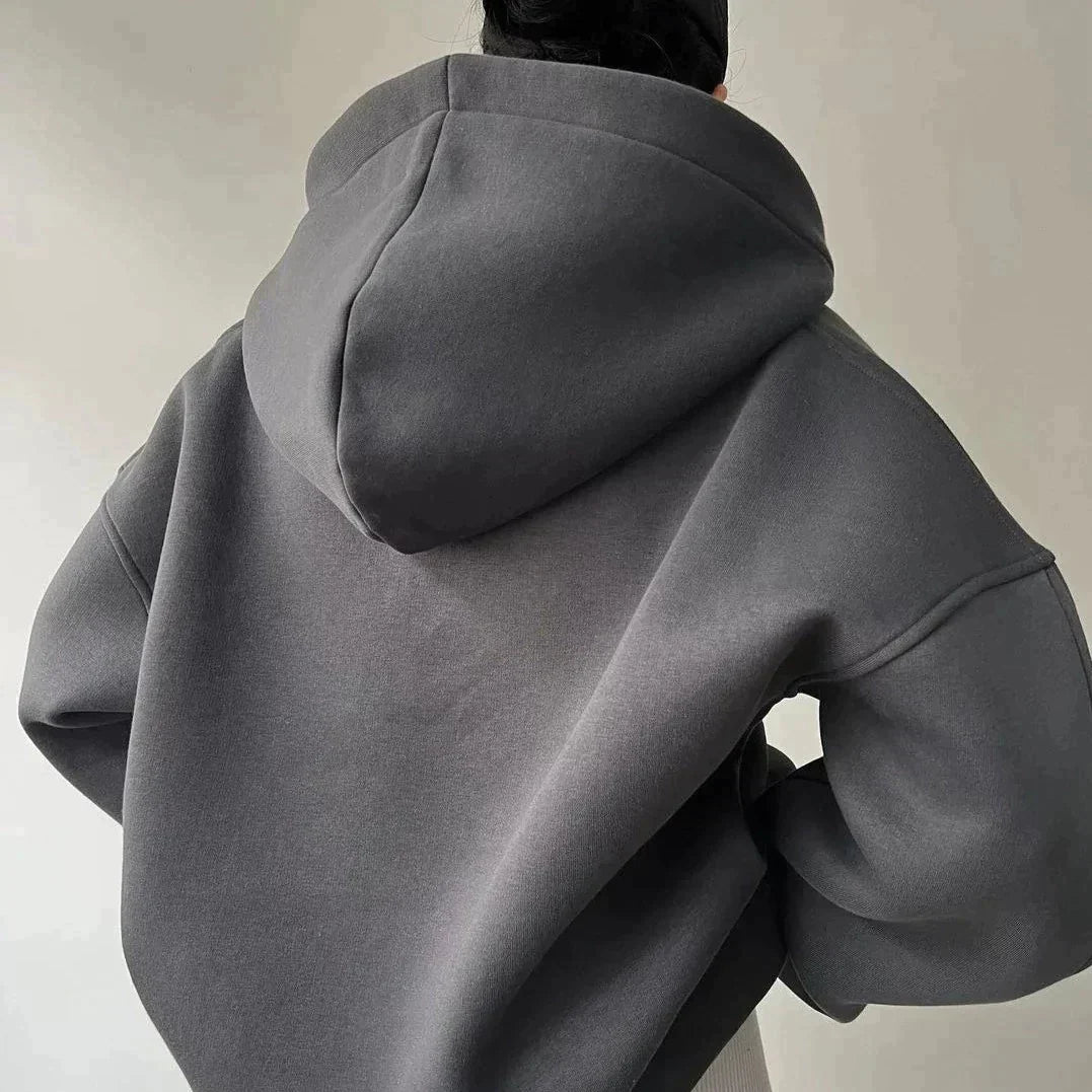 Damen Oversized Kapuzenpullover mit Ketten-Detail - Trendiger Hoodie für Frauen-Luzern Mode