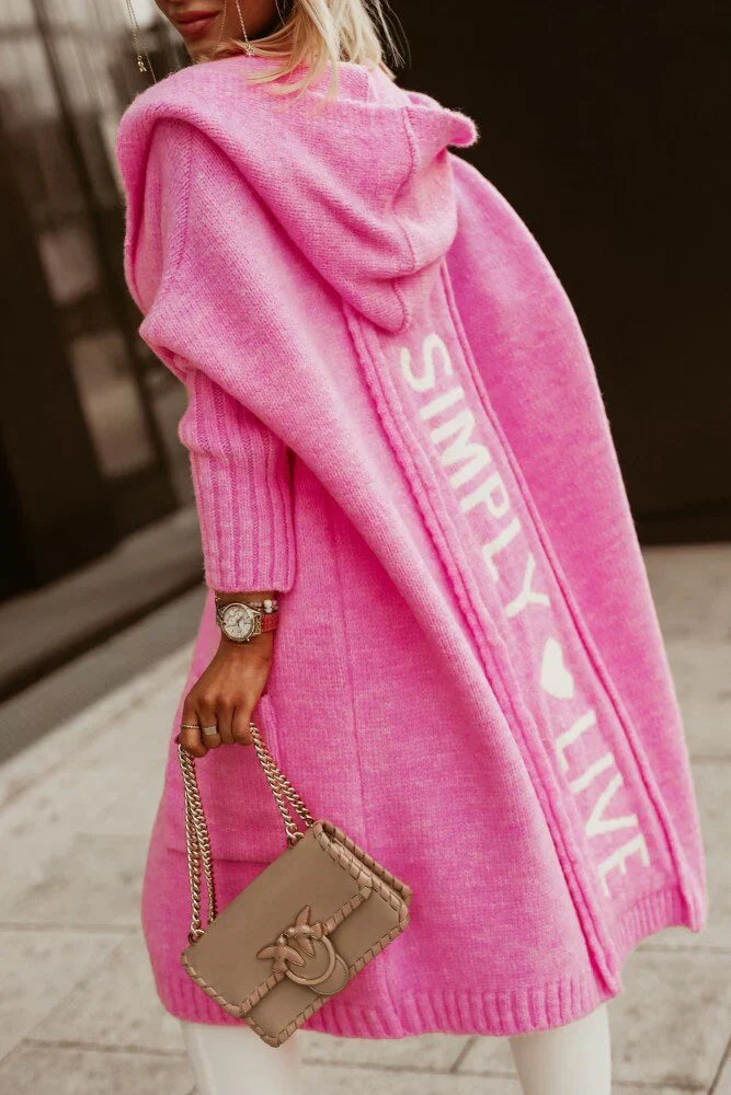 Oversized Damen Strickjacke mit Kapuze und Schriftzug auf der Rückseite-Rosa-S-Luzern Mode