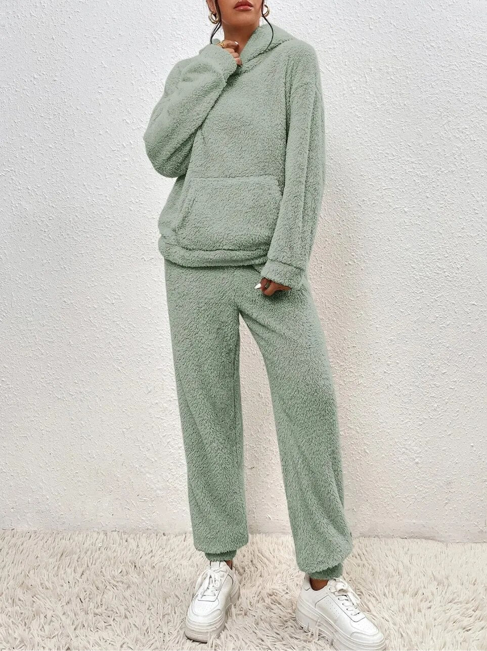 Flauschiger Damen Hoodie Jogginganzug für gemütliche Tage-Luzern Mode