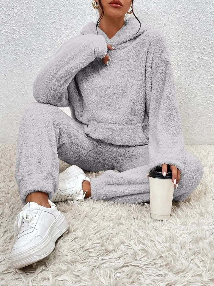 Flauschiger Damen Hoodie Jogginganzug für gemütliche Tage-Luzern Mode
