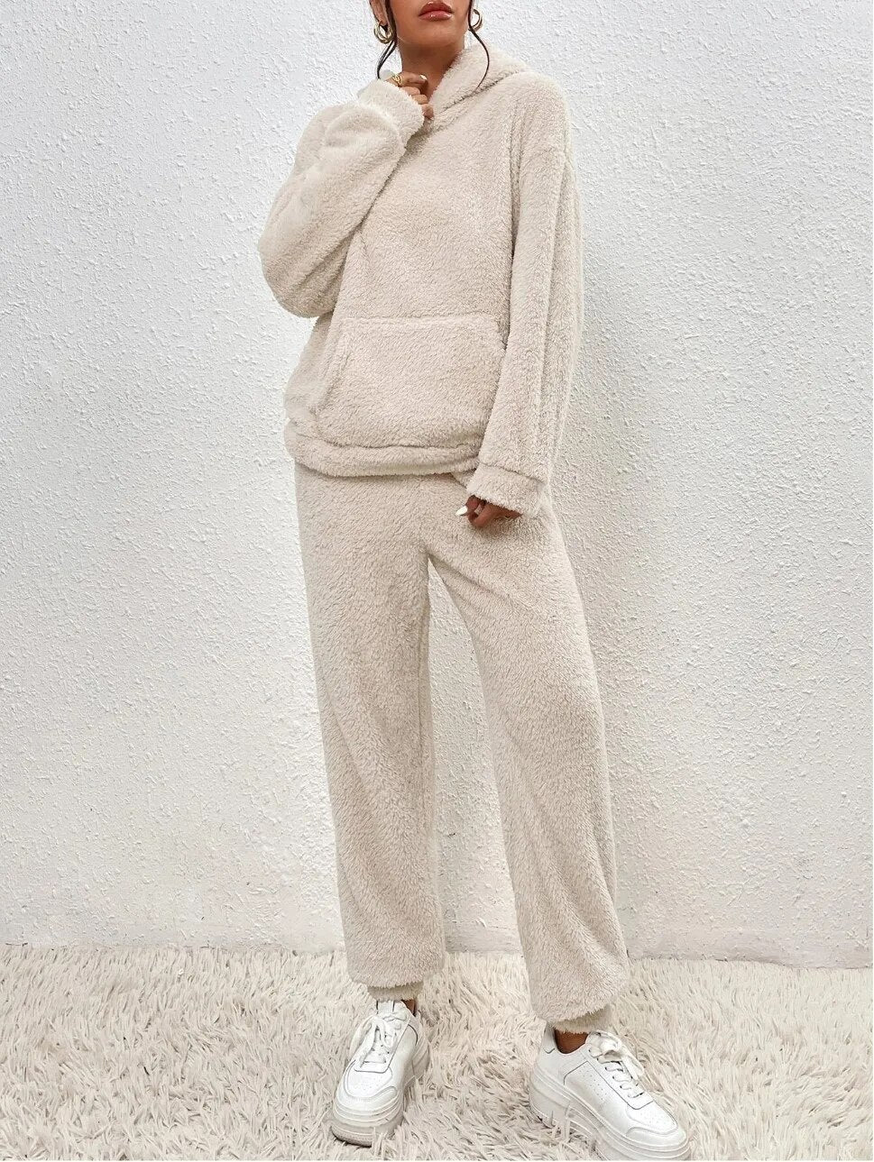 Flauschiger Damen Hoodie Jogginganzug für gemütliche Tage-Luzern Mode
