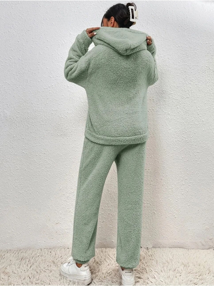 Flauschiger Damen Hoodie Jogginganzug für gemütliche Tage-Luzern Mode