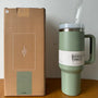 Thermobecher | Tumbler Strohhalm Deckel Isoliert Stilvoll Geräumig Langlebig-Army Green-Luzern Mode