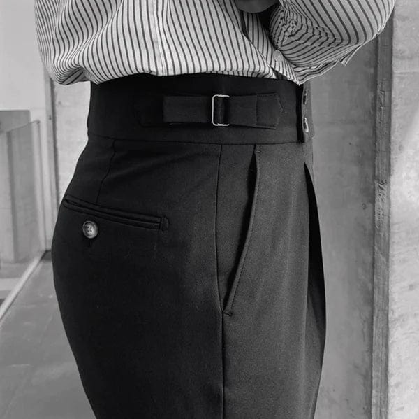 Hoch taillierte Damenhose mit Gürtel und Falten-Design-Luzern Mode