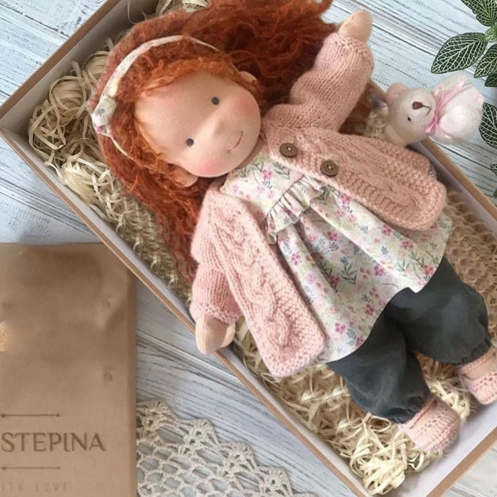 Handgefertigte Waldorf-Puppe aus Naturmaterialien – 30 cm groß