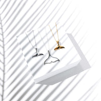 Halskette für Damen | Walflosse | Gold | Silber | Stilvoll-Luzern Mode