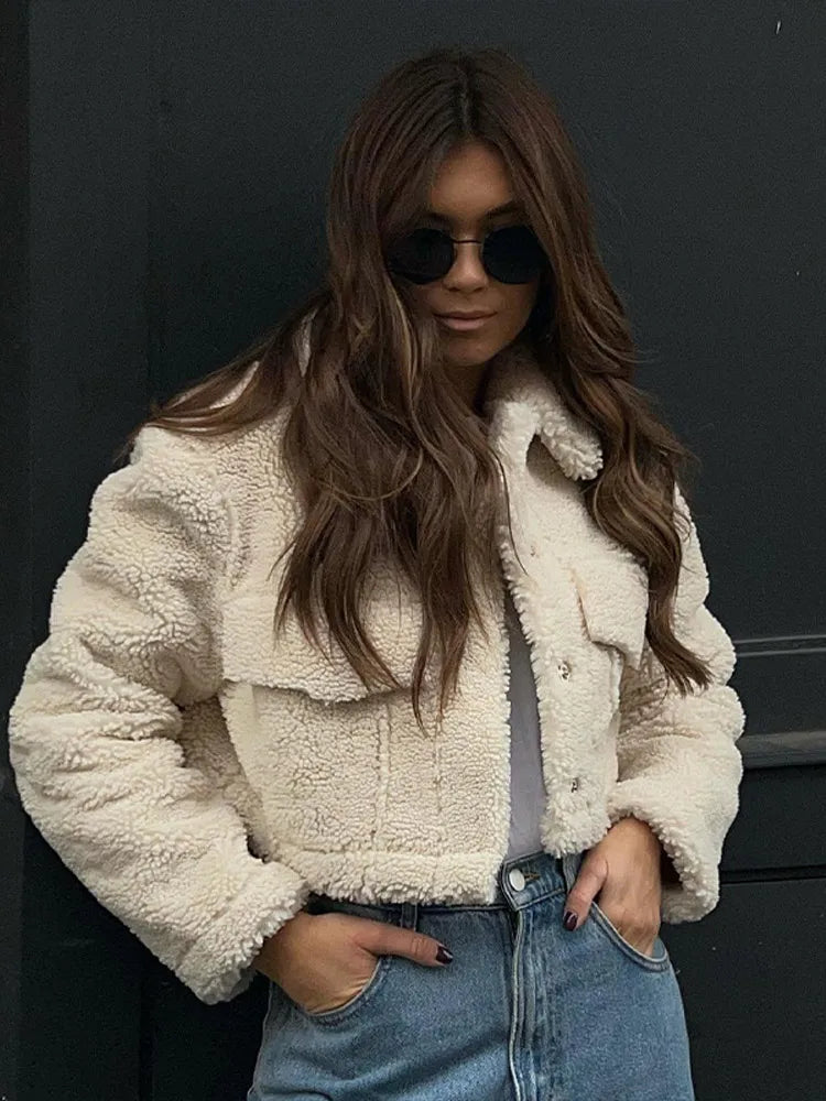 Damen Winterjacke aus Kunstlammwolle - Kurz und Modisch-Luzern Mode