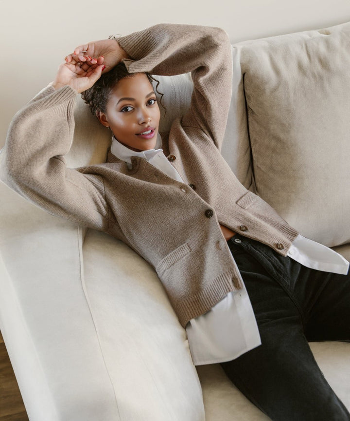 Damen Strickjacke mit Knopfleiste - Eleganter Cardigan-Luzern Mode