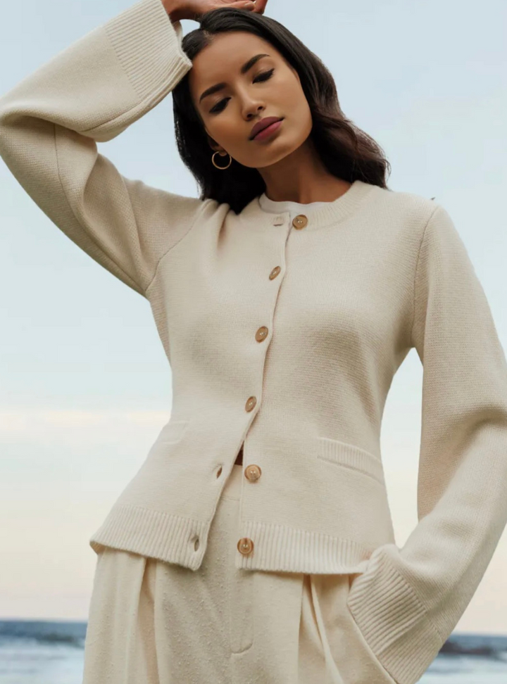 Damen Strickjacke mit Knopfleiste - Eleganter Cardigan-Luzern Mode