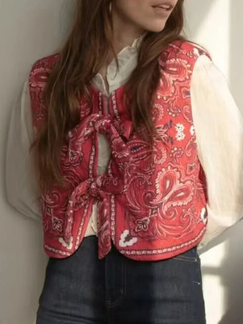 Cropped Top Damen | Bandana Print | Y2K Design | Knotenverschluss vorn | luftig | Rot-Luzern Mode