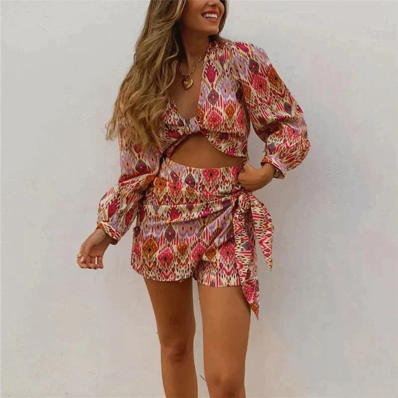 Wickelrock-Shorts | lockere Bluse | luftiges Material | figurfreundlich | bequem | rot-S-Luzern Mode